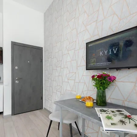 Smart App Near Railway Station Kvartet 3C Kyiv Exterior photo